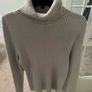 Grey ribbed turtleneck